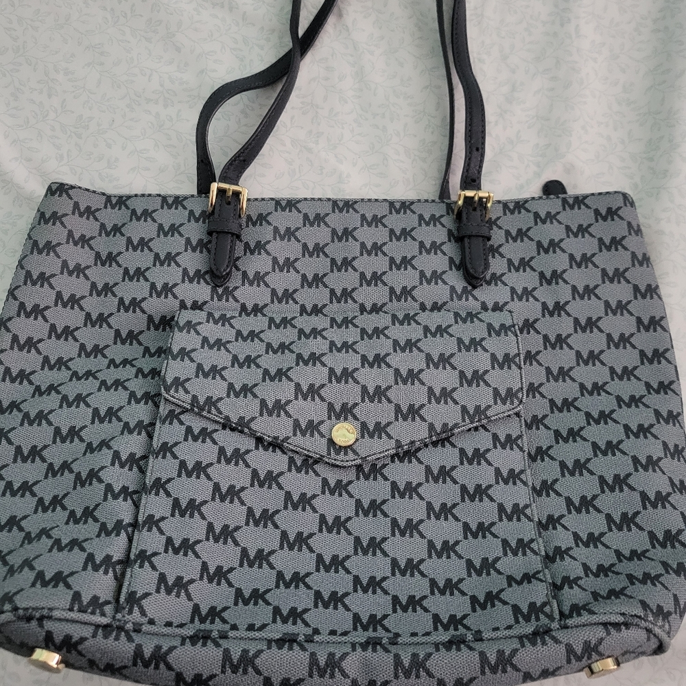 Navy Michael Kors Tote bag